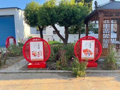 可(kě)以從(cóng)哪些(xiē)方面選擇滿意的(de)标牌制(zhì)作(zuò)公司?